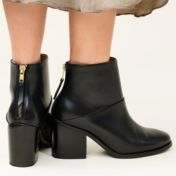 Nisolo Dari 2.0  black leather back zip ankle boot - Picture 3 of 10